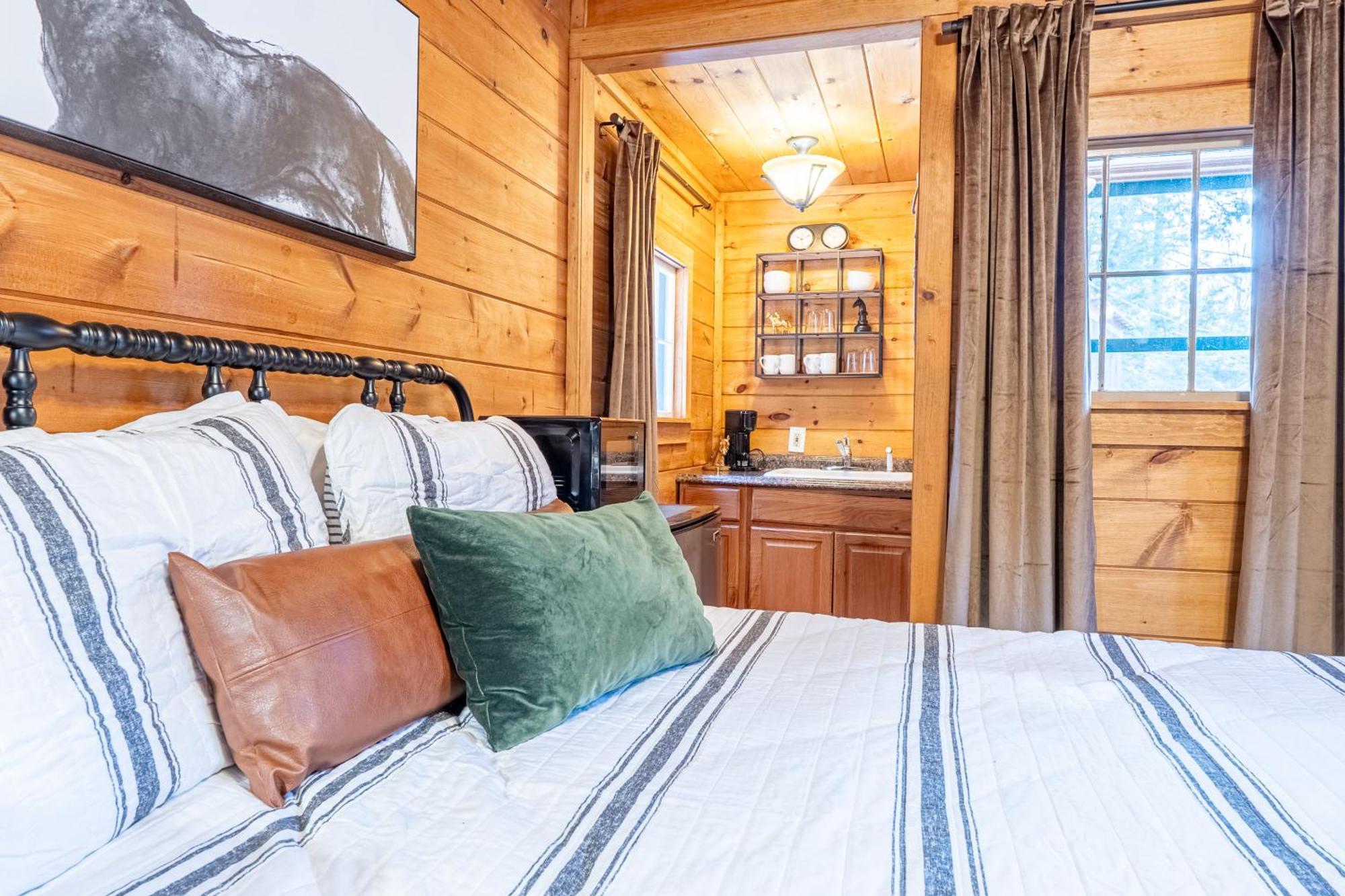Lodge Northern Acres *